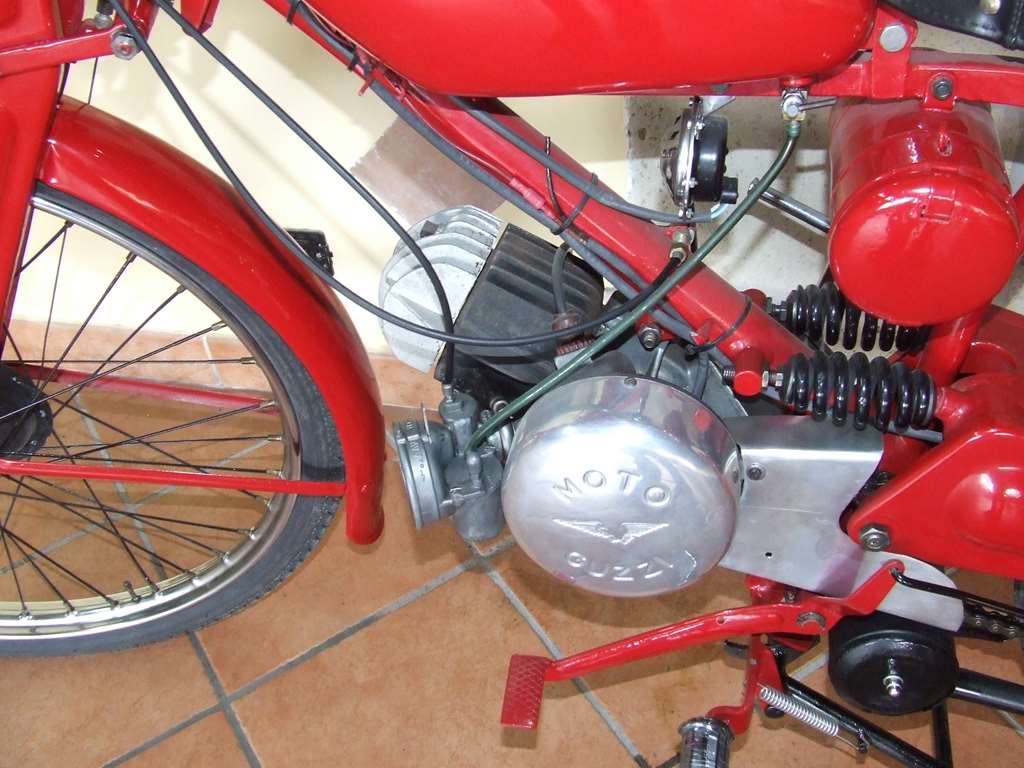 MOTO GUZZI MOTOLEGGERA GUZZINO MODELLO C 1952 65 cc 3 MARCE