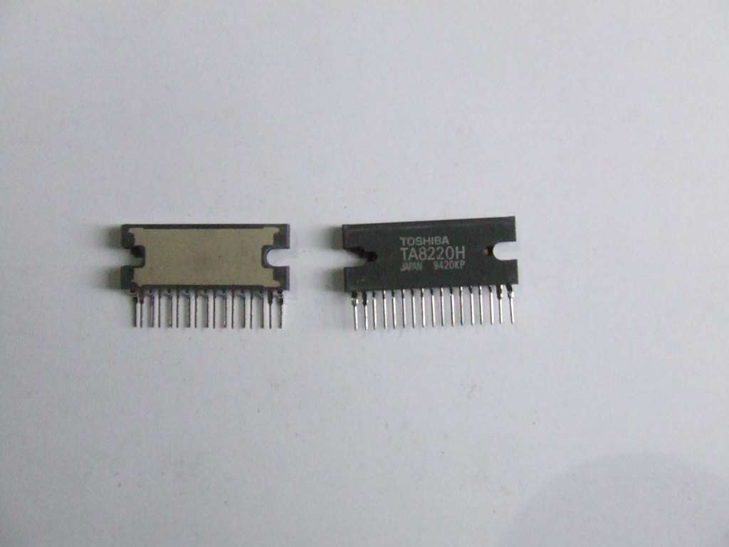 TA 8220H CIRCUITO INTEGRATO ORIGINALE TOSHIBA TA8220H